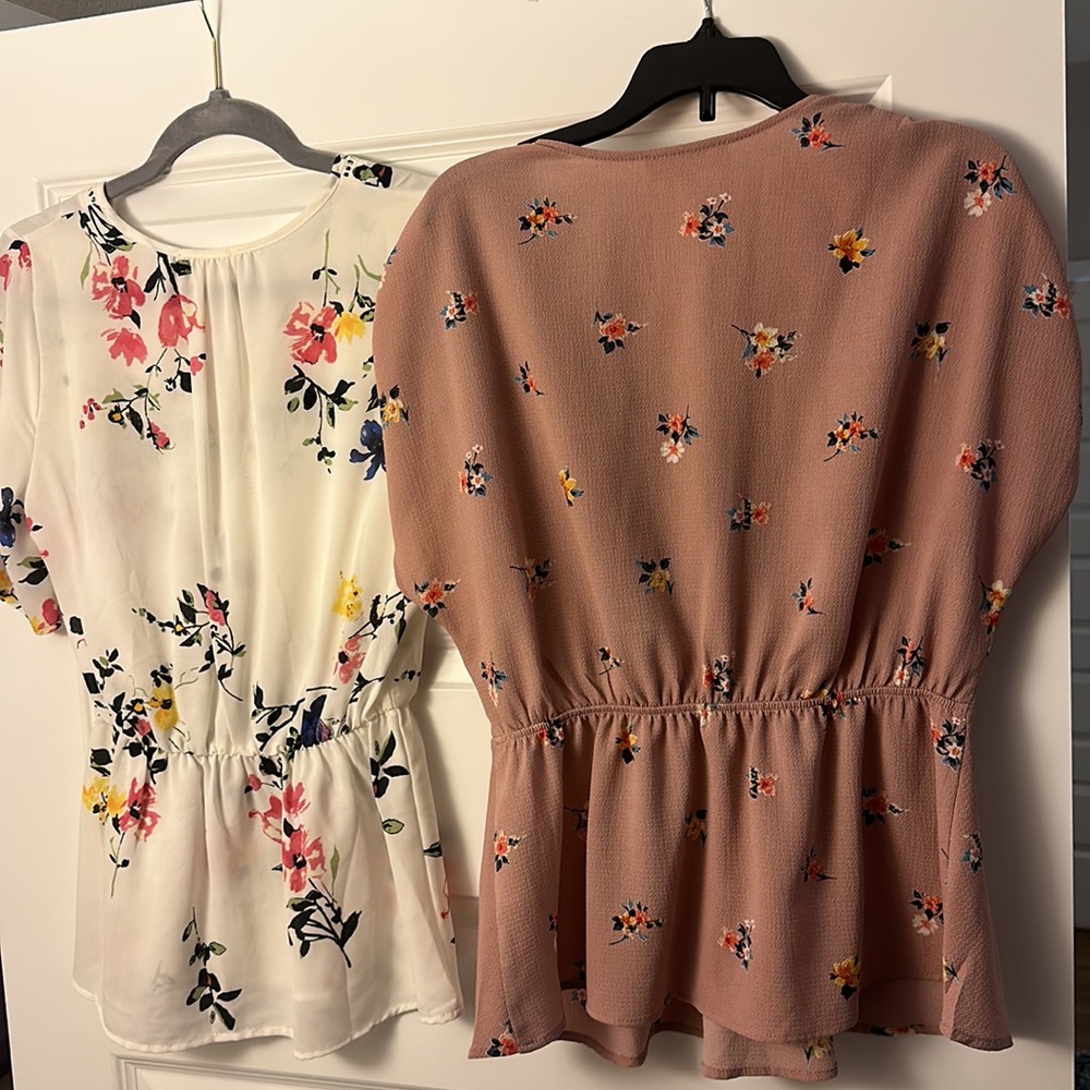 2 Blouse Set (M/L) - Picture 4 of 4